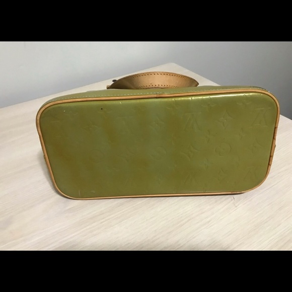 SEND me an offer
LV Vernis tote🌹Made in France - Picture 6 of 10